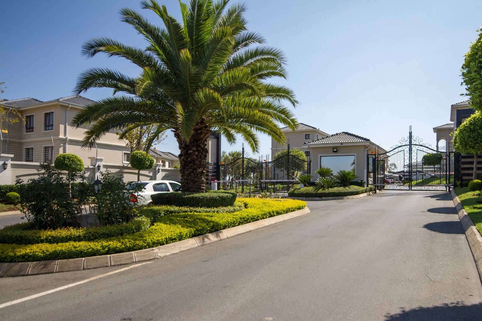 Apartment for sale In Sandton By Propertyzz_com 2