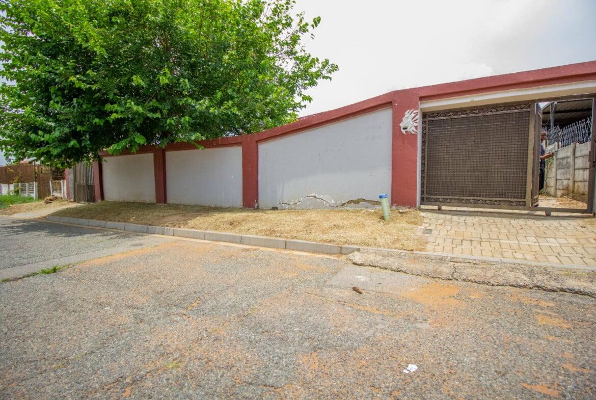 Apartment_to_rent_in_Johannesburg_by_propertyzz_com 18