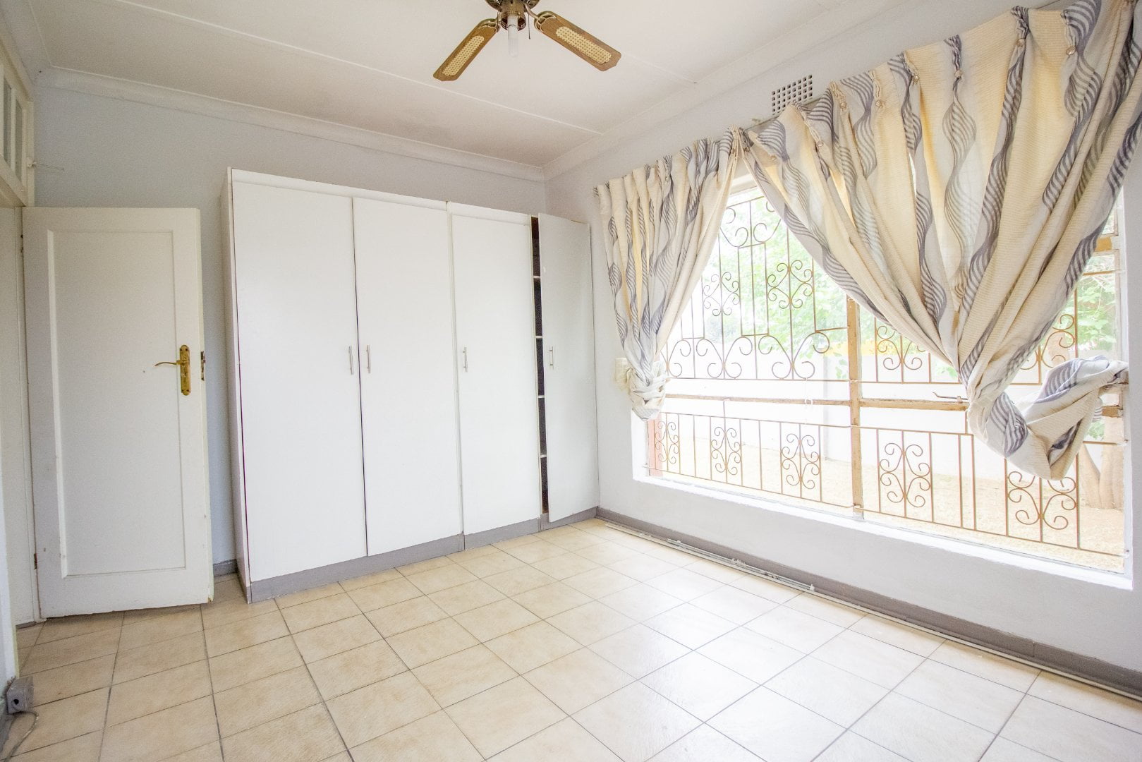 Apartment_to_rent_in_Johannesburg_by_propertyzz_com 9