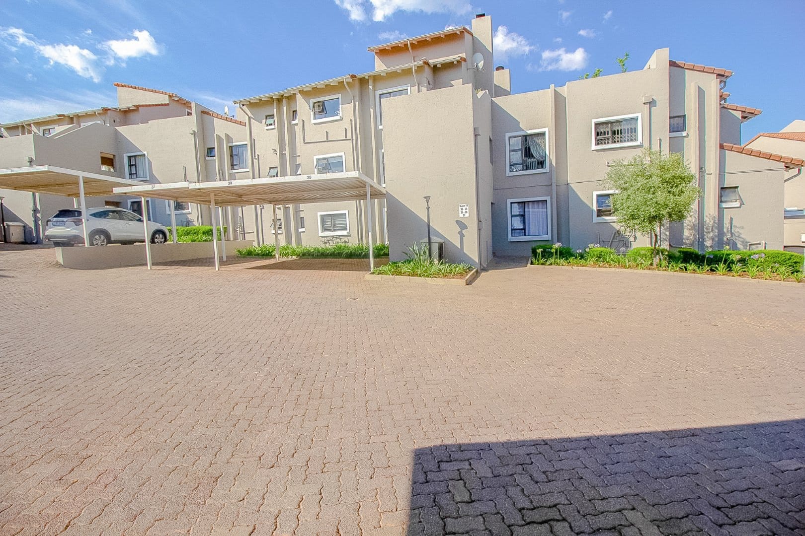 Apartment_to_rent_in_Sandton_by_propertyzz_com 16