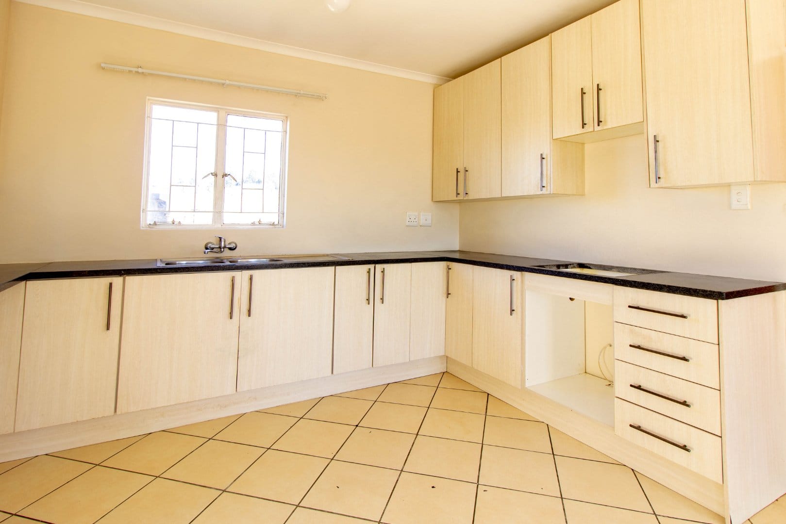 Apartment_to_rent_in_Sandton_by_propertyzz_com 3