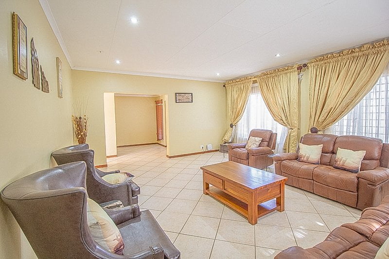 Apartment_to_sale_in_Centurion_by_propertyzz_com 4