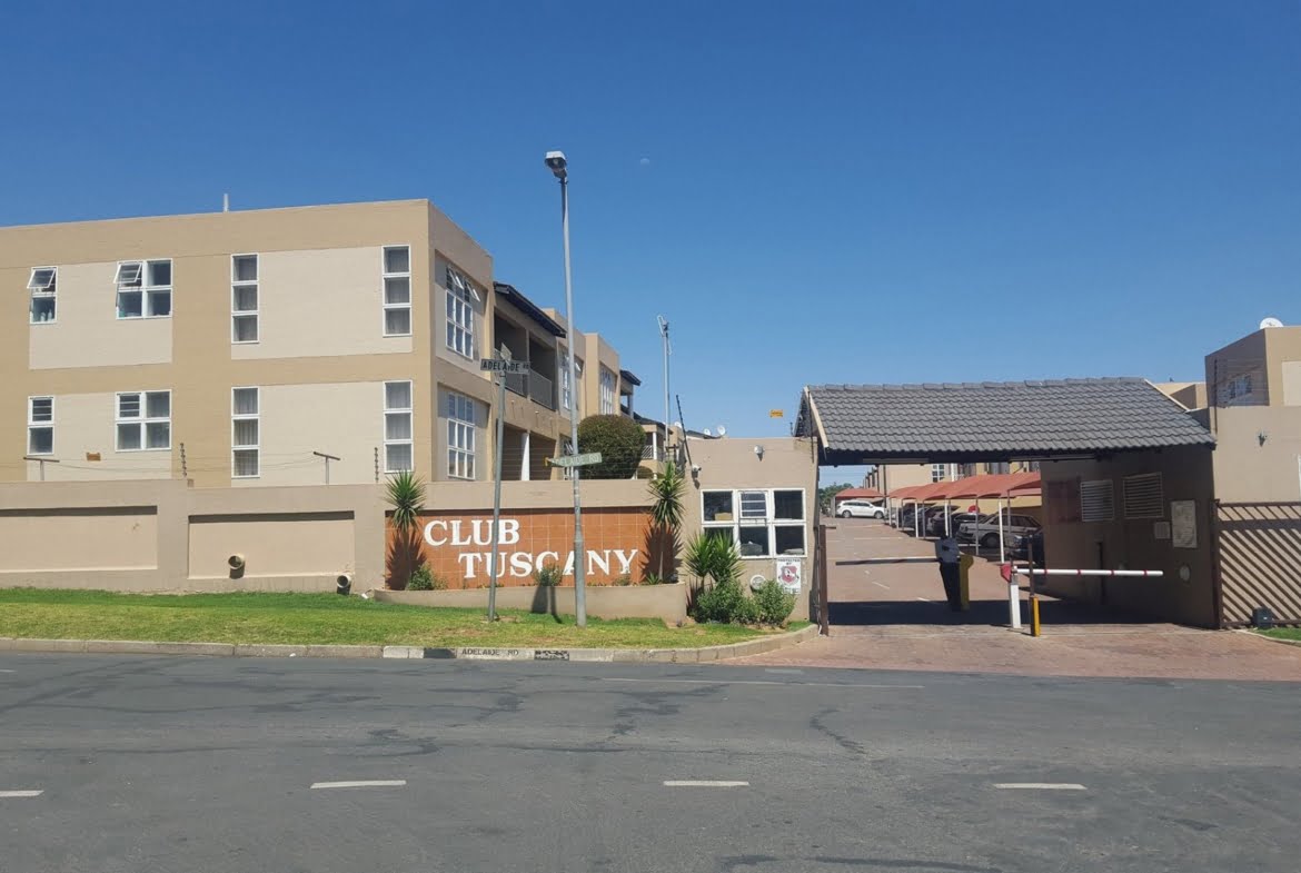 Townhouse For Rent In Mondeor, Johannesburg South by Propertyzz_com 11