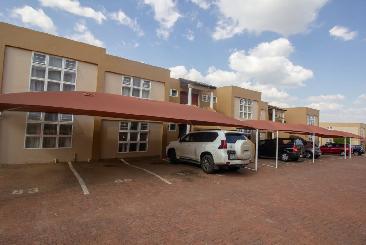 Townhouse For Rent In Mondeor, Johannesburg South by Propertyzz_com 12