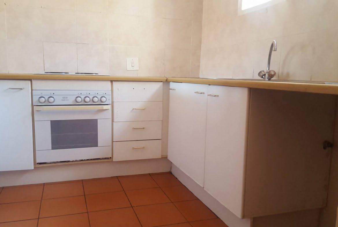 Townhouse For Rent In Mondeor, Johannesburg South by Propertyzz_com 3