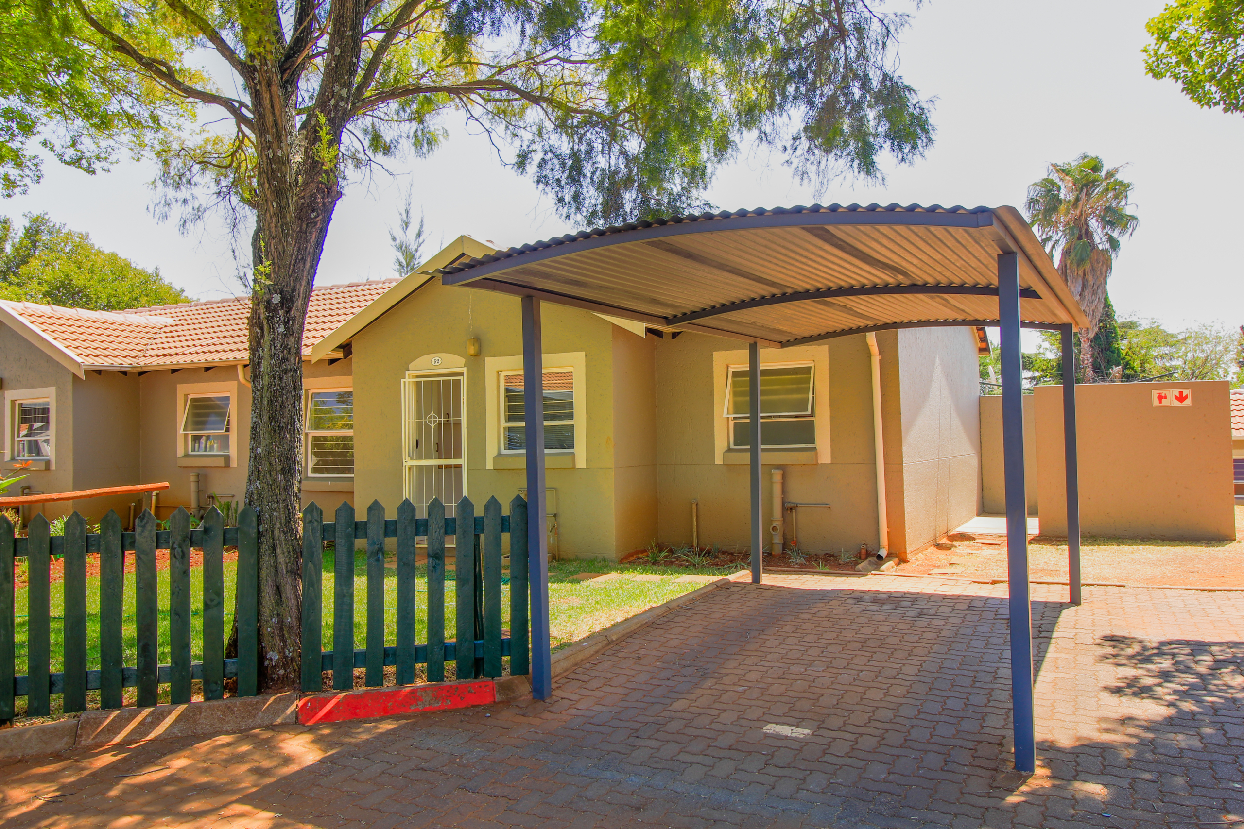 Property For Sale In Roodeport By Propertyzz.com (12 of 19)