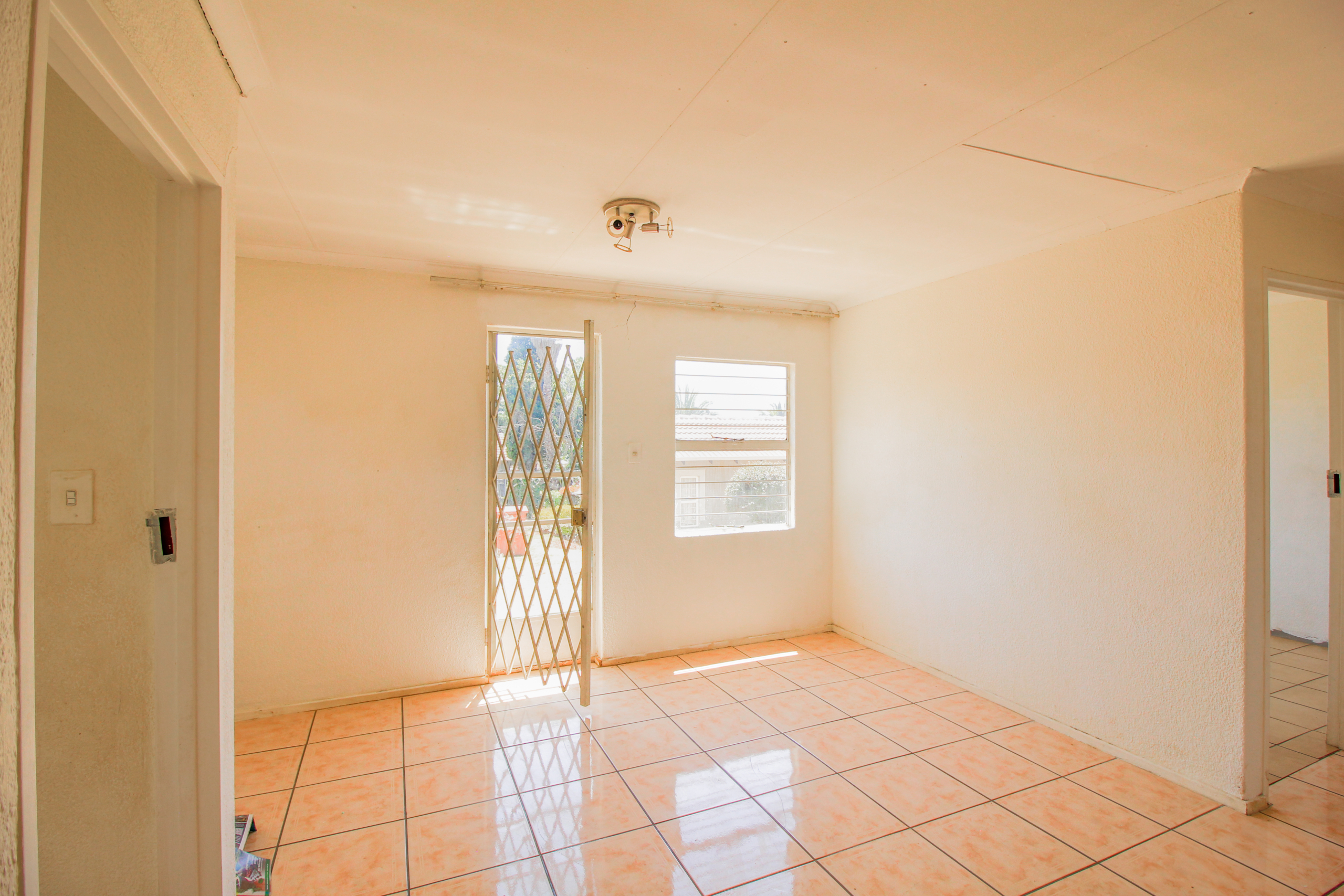 Property For Sale In Roodeport By Propertyzz.com (5 of 19)